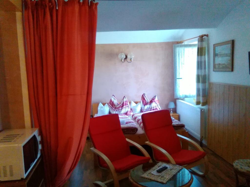 Pension Otevek Trhové Sviny Exteriör bild